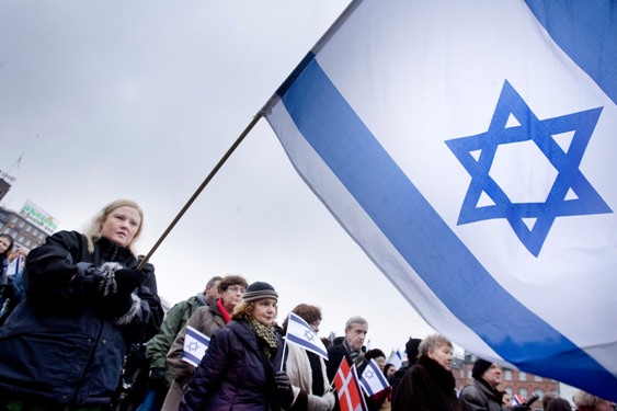 ap_Israel_large_flag_photog-Jens_Panduro