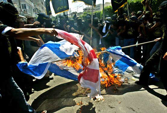 ap_israel_American_flags_burned_Palestinians_photog-Adel_Hana