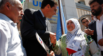 Palestinian activist delivers letter to U.N. officer