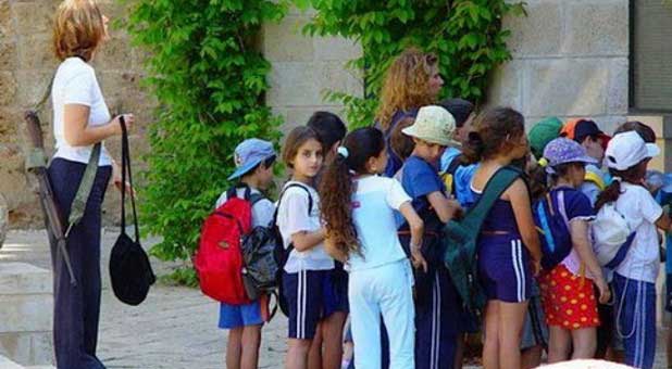armed Israeli teachers