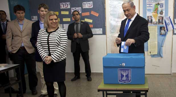 Netanyahu votes in Israel elections