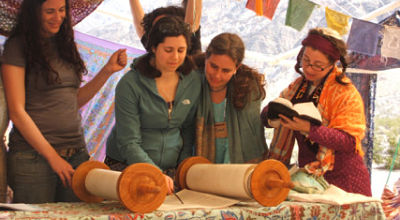 Torah service