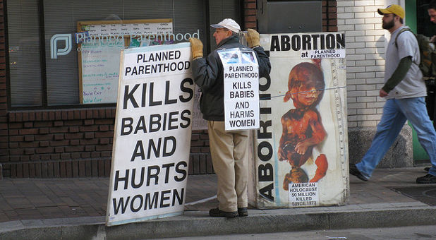 abortion protesters at Planned Parenthood