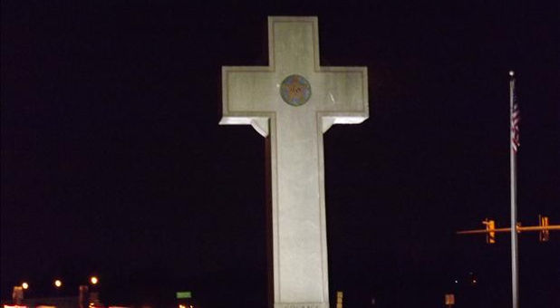 war memorial cross
