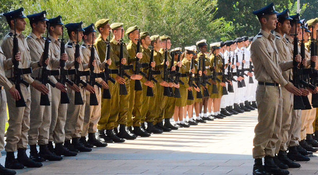 Israeli soldiers and band members