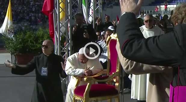 Pope Francis meeting with charismatics
