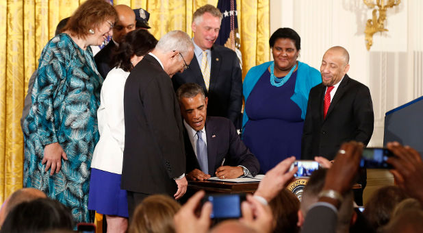 President Barack Obama signs executive order