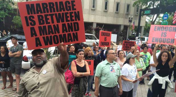 gay marriage protesters