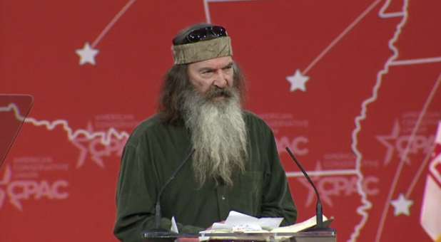 Phil Robertson accepts the 2015 Andrew Breitbart Defender of the First Amendment Award at CPAC.