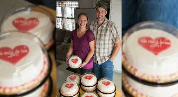 Melissa and Aaron Klein baked 10 cakes to send to the top 10 gay organizations as a gesture of love.