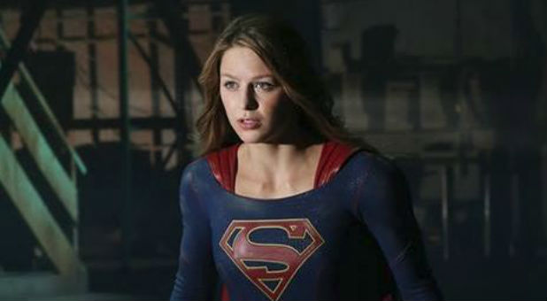 A racy lingerie ad found its way into the Supergirl premiere.