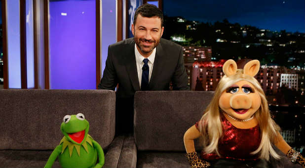 Jimmy Kimmel, center, with Kermit and Miss Piggy.