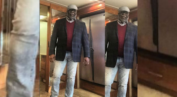 Bishop T.D. Jakes' Sunday outfit.