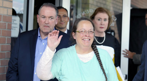 Kim Davis, center, as she leaves the Kentucky jail.