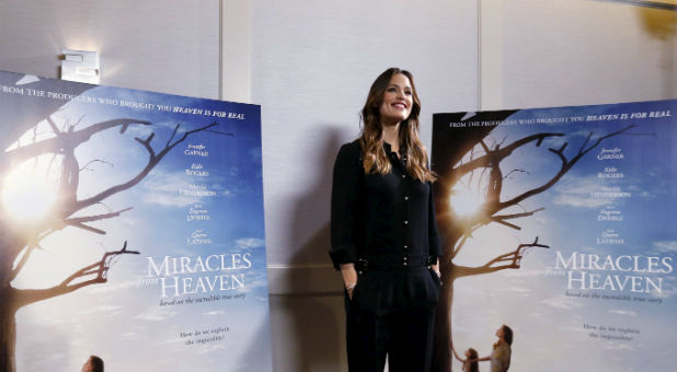 Jennifer Garner at an event for 'Miracles From Heaven.'