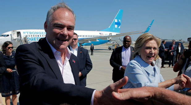 Vice-presidential candidate and U.S. Senator Tim Kaine and U.S. Democratic presidential nominee Hillary Clinton greet well-wishers in Cleveland