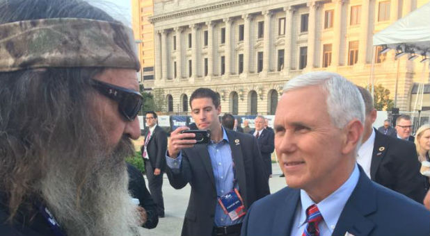 Phil Robertson meets VP candidate Mike Pence.