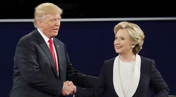 Trump, Clinton made an attempt to end the contentious presidential debate cordially.