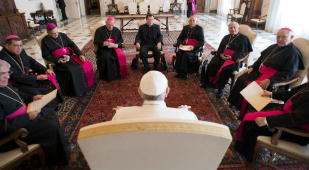 Pope Francis poses with bishop members of the Costa Rica Episcopal Conference at the Vatican