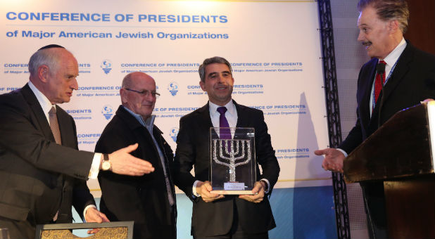 The outgoing President of Bulgaria, Rosen Plevneliev, visited Israel this week to accept the Friend of Zion award for the courage of the Bulgarian leaders who bravely and courageously saved 48,000 Bulgarian Jews.