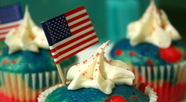 2017 06 July Fourth Cupcakes