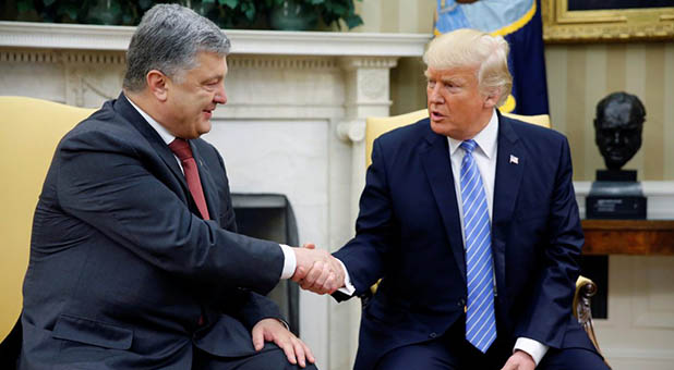 President Donald Trump and Ukrainian President Petro Poroshenko