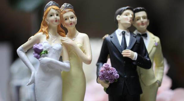 2017 07 Same Sex Wedding Cake Toppers Reuters