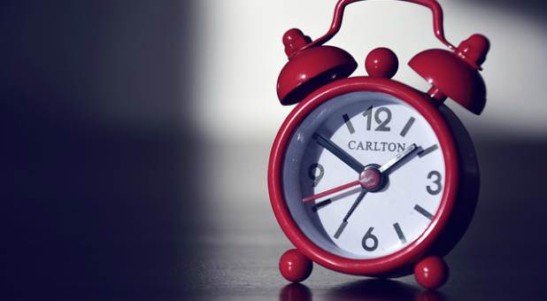 2017 spirit alarm clock red