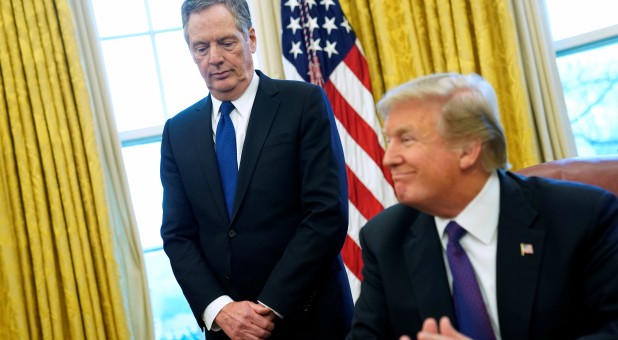 President Trump, right, with Rep. Robert Lighthizer