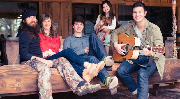 Jase and Missy Robertson with their family.
