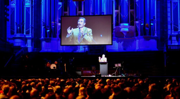 Dr. Michael Youssef preaches in Australia.