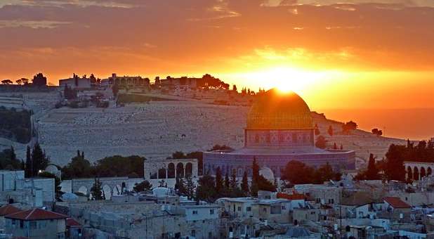 2018 05 panoramic jerusalem sunrise