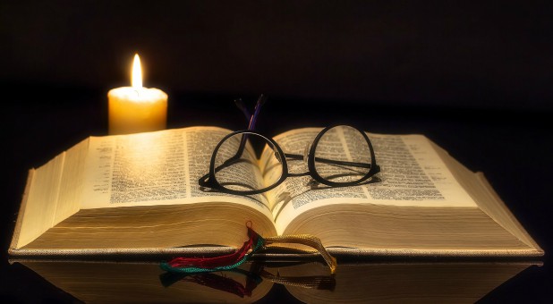 2018 08 Bible glasses candle