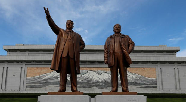 Bronze statues of the late leaders Kim Il Sung and Kim Jong Il