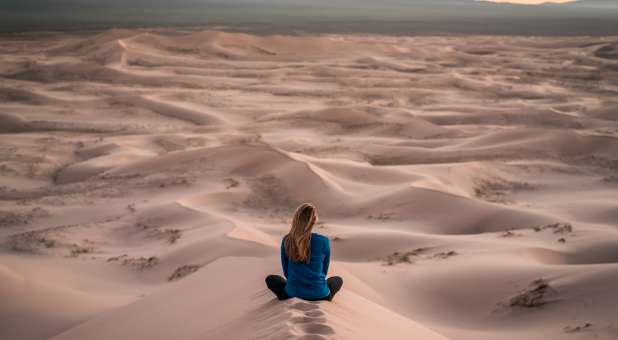 2021 4 alone sit desert