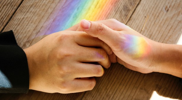2019 01 Rainbow hands