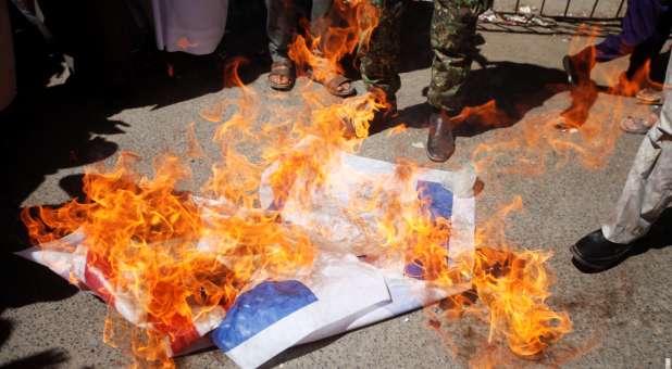 2019 03 Reuters burn israeli flag