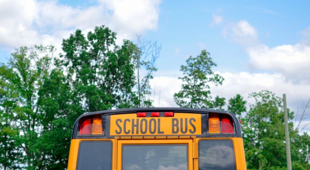 2019 04 School bus