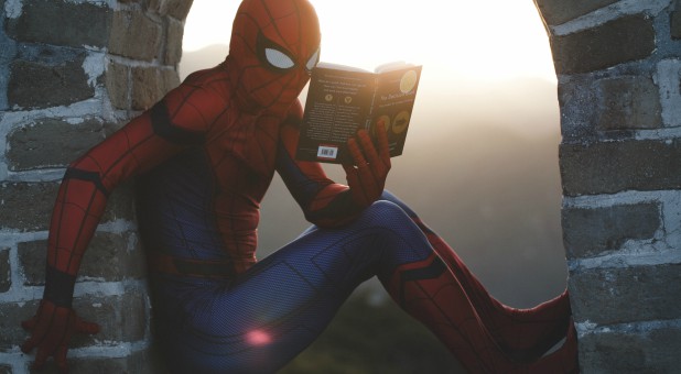 2019 06 Spider man reading