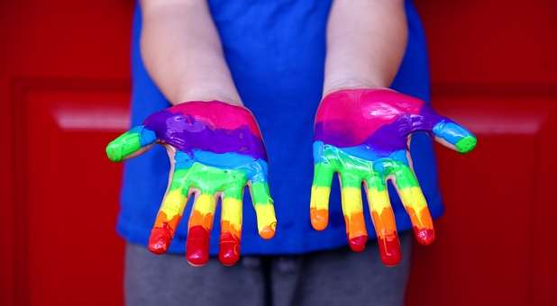 2019 life Culture rainbow hands