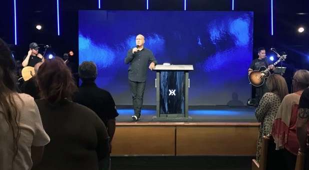 2019 09 greg laurie preaching