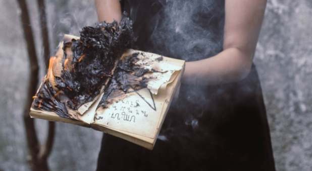 2019 10 burning book