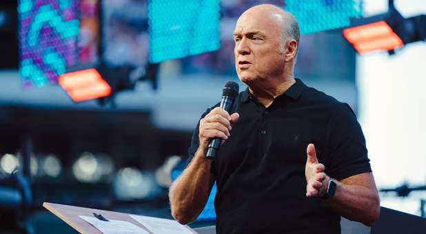 2019 10 greg laurie socal