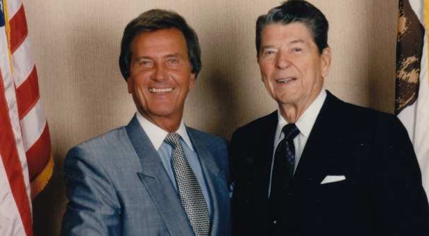 Pat Boone with President Ronald Reagan