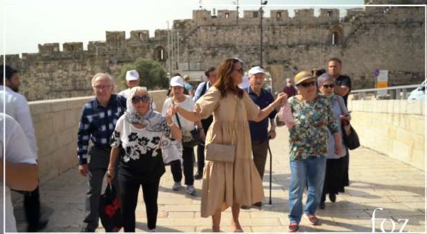 Holocaust survivors celebrate their bar and bat mitzvahs at the Western Wall, courtesy of the Friends of Zion Heritage Center.