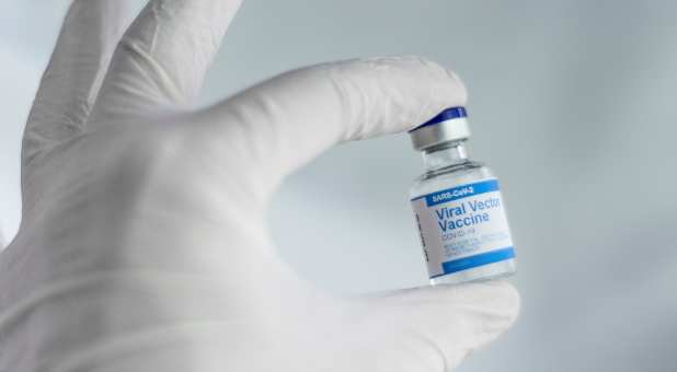 2021 12 LC Vaccine Courts spencer davis unsplash