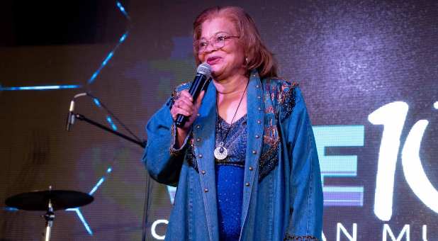 Dr. Alveda King accepts the Unity Award