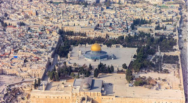 2022 4 Feldstein Temple Mount