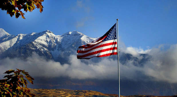 2022 Flickr American Flag Mountains