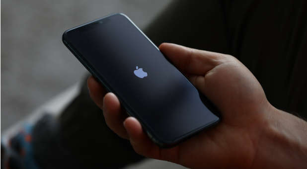 2022 11 CBN iPhone